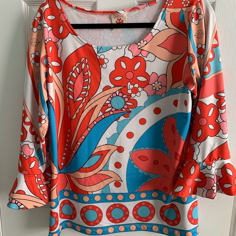 Beautiful vibrant print top. Very good condition.
